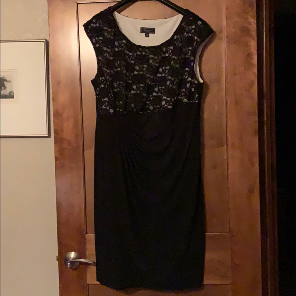 Jessica Howard Black Lace Midi Dress
